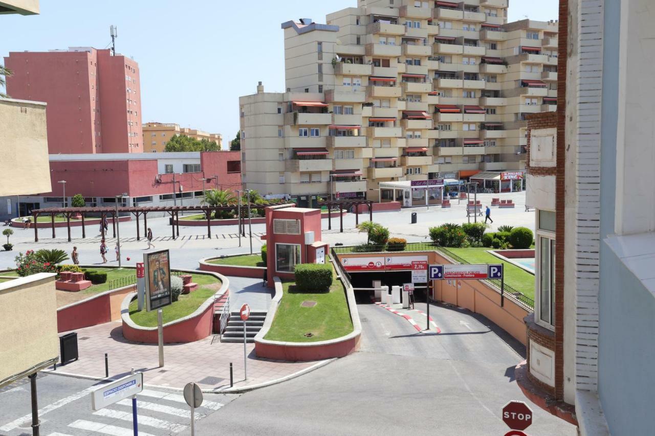 Hostal La Campana La Línea de la Concepción المظهر الخارجي الصورة